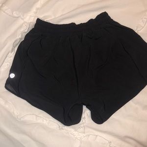 LULULEMON  SHORT black hotty hot long size 2